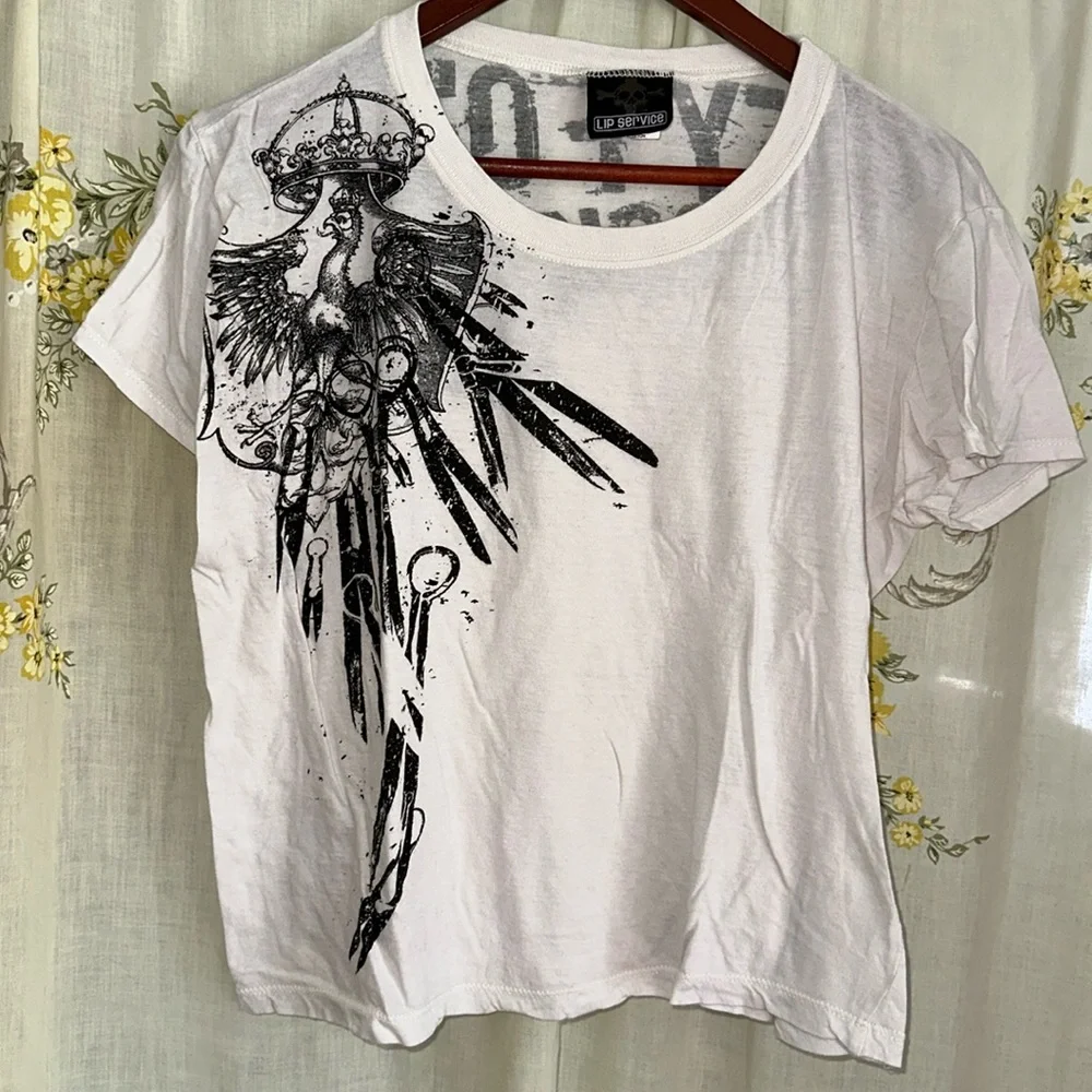 Vintage Lip Service woman’s graphic tshirt! - Picture 1 of 4